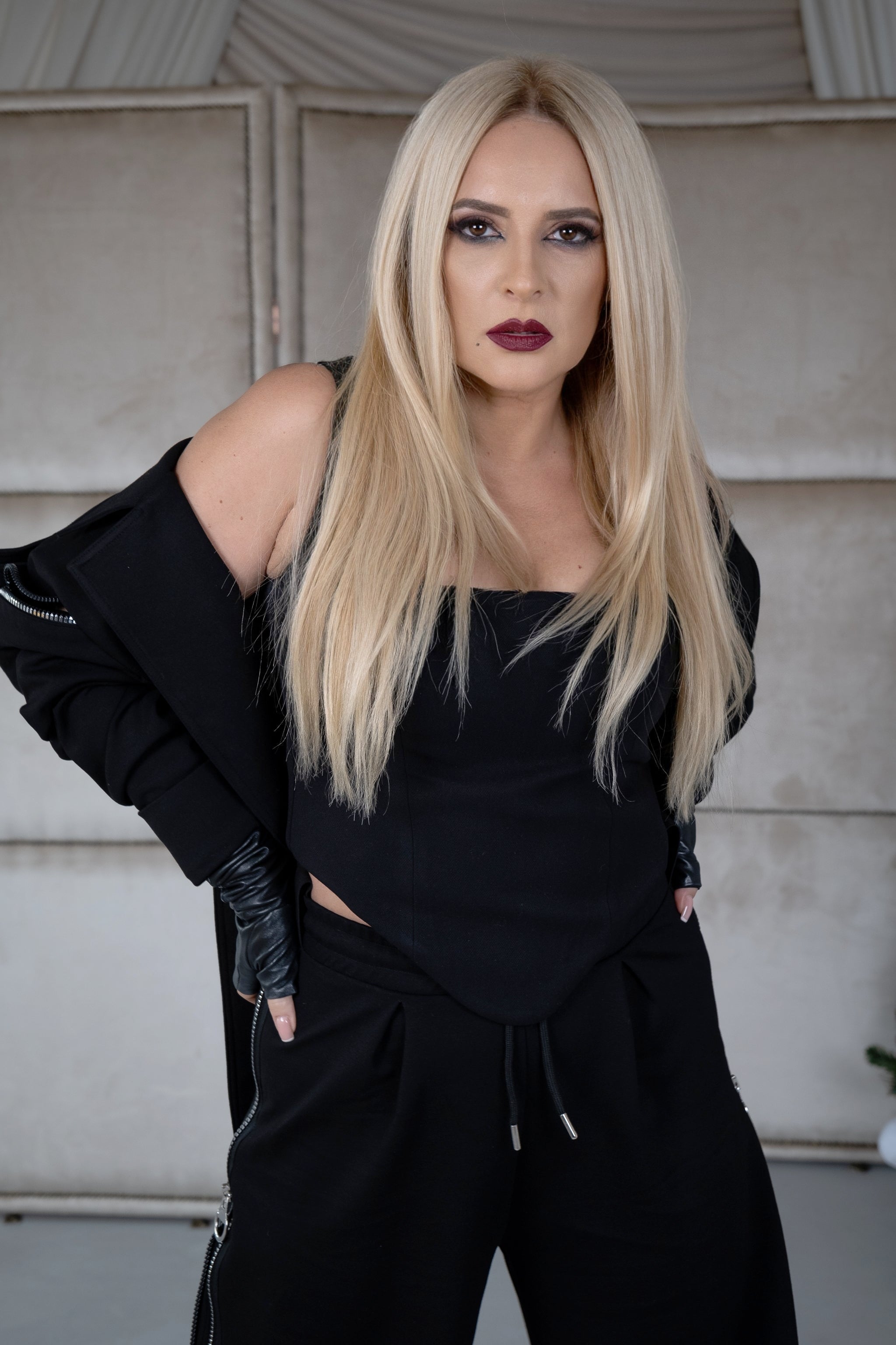 Outfit Dark - Cera Mihăilescu👍