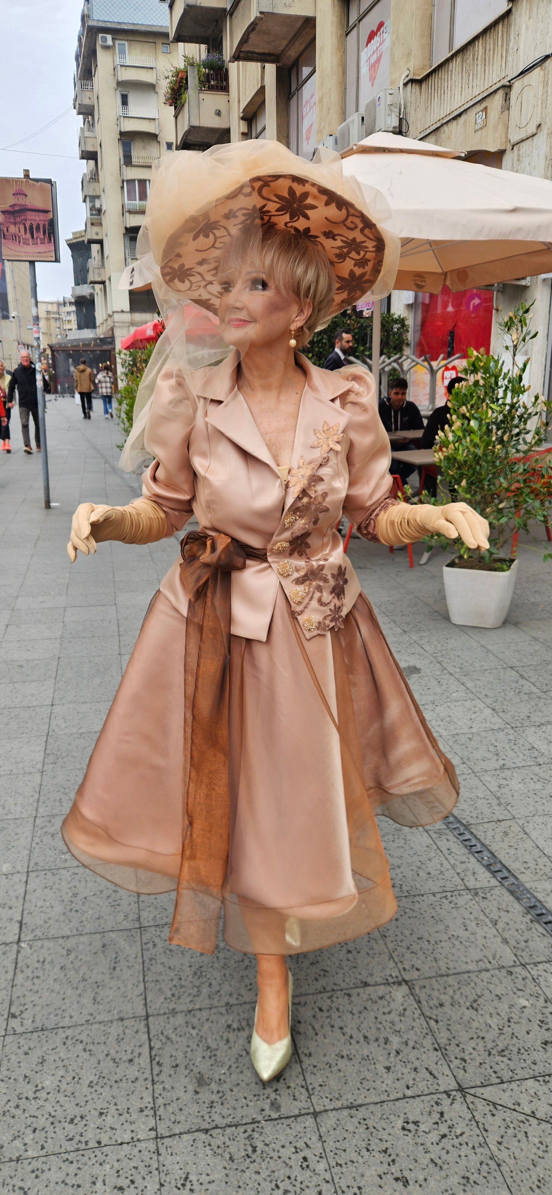 Outfit Organza Bronz- Ioana Casetti 👍🏼