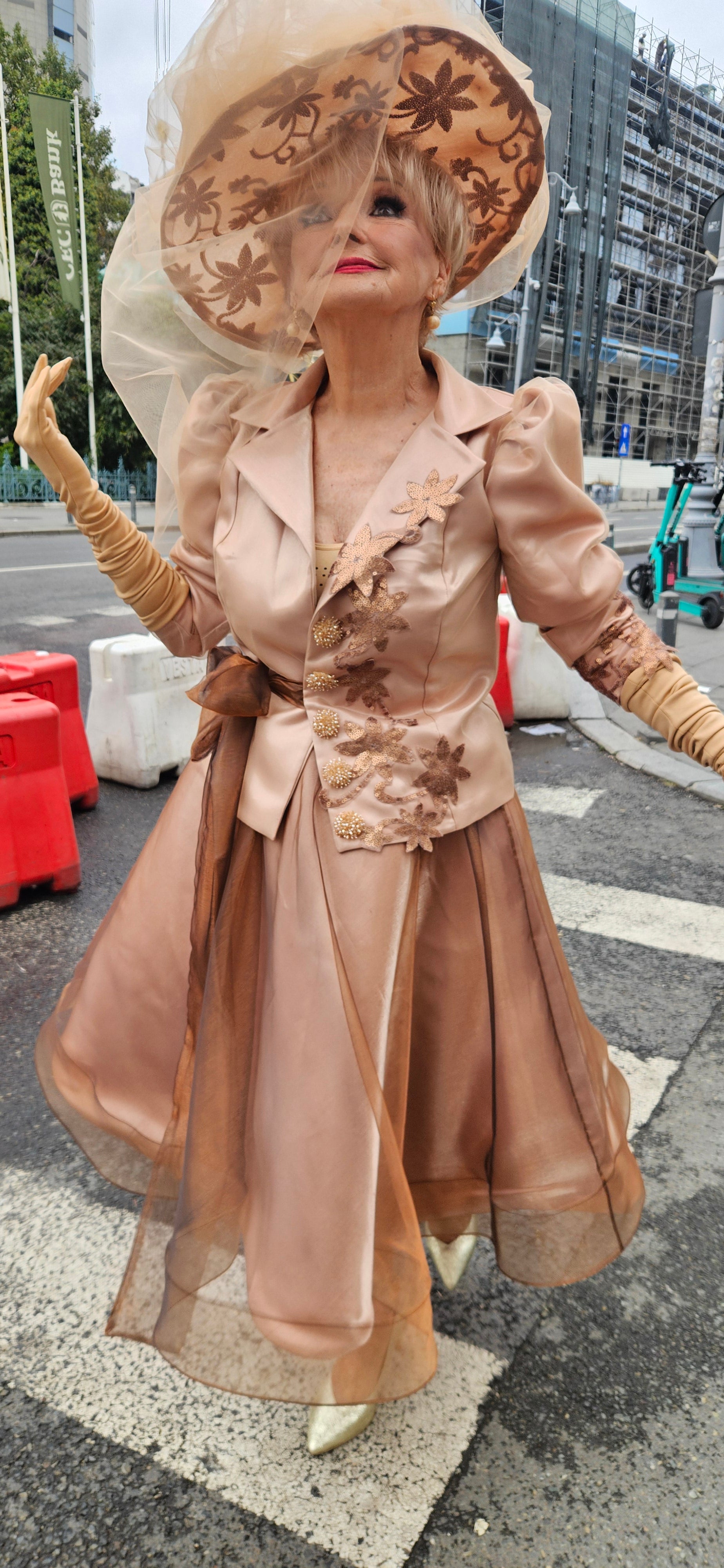 Outfit Organza Bronz- Ioana Casetti 👍🏼