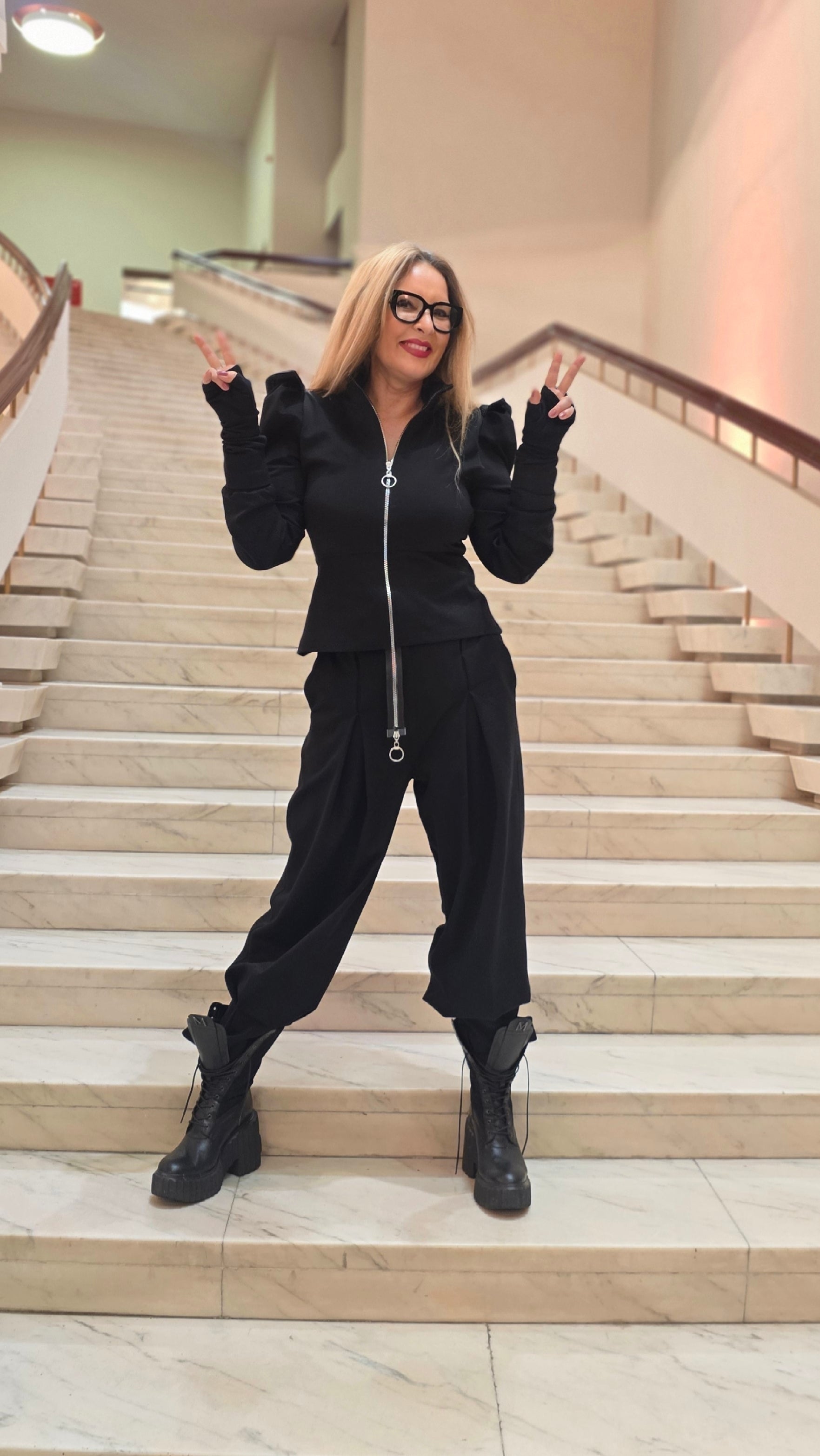 Outfit Black - Cera Mihailescu 👍🏼